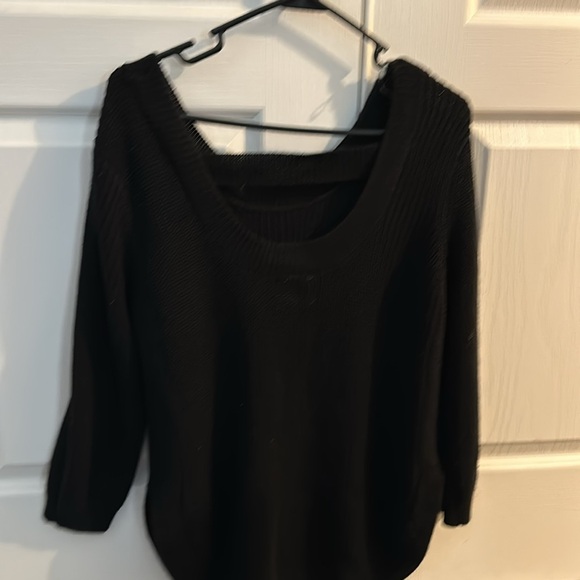 Black Harper Heritage from Francesca sweater size small - Picture 2 of 4